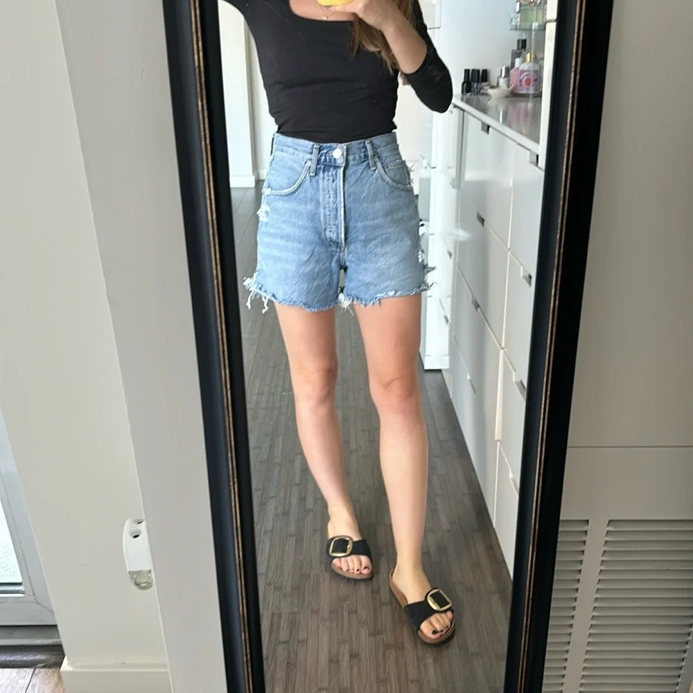 AGOLDE Dee distressed ripped denim jean shorts raw hem - Picture 1 of 7